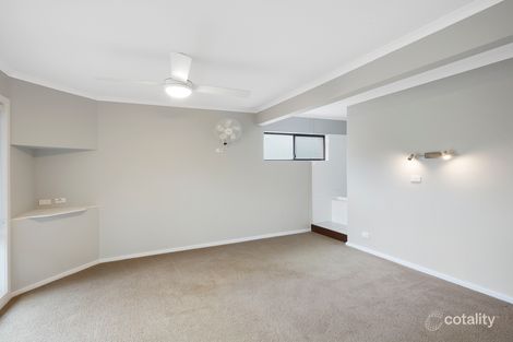 Property photo of 33 Rhodes Parade Windermere Park NSW 2264