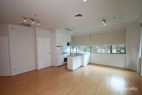 Property photo of 102/22-40 Sir John Young Crescent Woolloomooloo NSW 2011