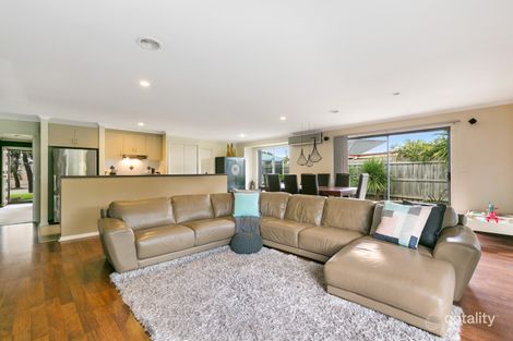 Property photo of 27 Edinburgh Drive Skye VIC 3977