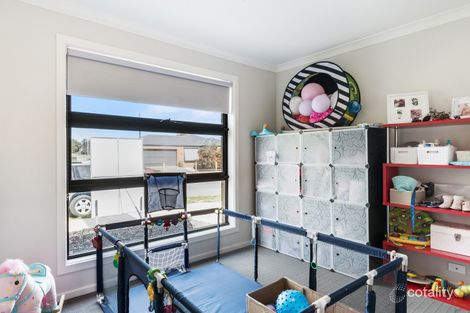 Property photo of 21 Greenfield Drive Epsom VIC 3551