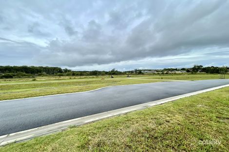 6 Moonagee Cres, Old Bar, NSW 2430