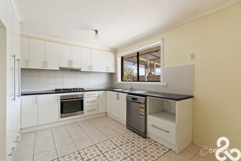 Property photo of 4 Vines Court Mill Park VIC 3082