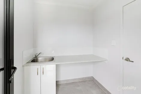 Property photo of 4 Henley Close Blacks Beach QLD 4740