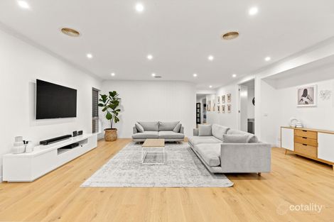 Property photo of 10 Warrego Circuit Sandhurst VIC 3977