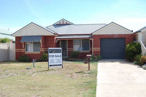 Property photo of 17 Catrina Street Yarrawonga VIC 3730
