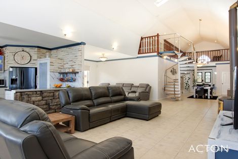 Property photo of 100 Murray Waters Boulevard South Yunderup WA 6208