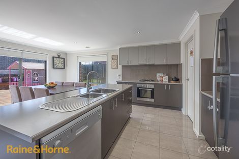 Property photo of 4/15 Marl Close Sunbury VIC 3429