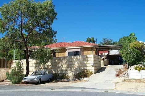 16 Graphic Ct, Beldon, WA 6027