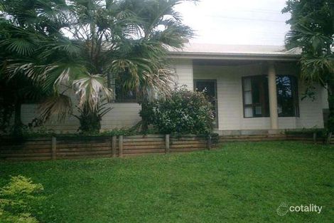 5 Trappes Ct, Mooroobool, QLD 4870
