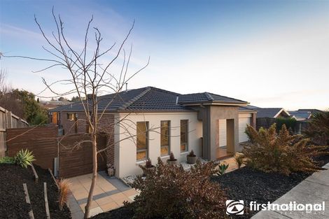 Property photo of 29 Bushlark Court Berwick VIC 3806