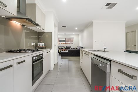 Property photo of 93 Middleton Drive Point Cook VIC 3030