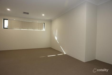 Property photo of 22 Elderflower Street Treeby WA 6164