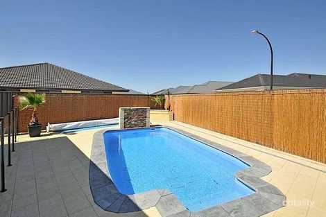 14 Anfield Cres, Aveley, WA 6069