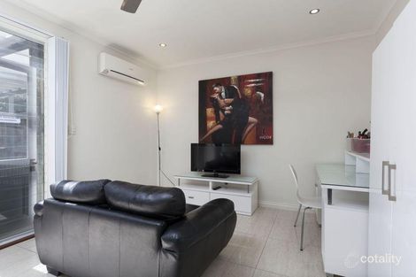 Property photo of 12 Kings Road Taringa QLD 4068