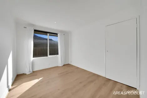 Property photo of 31 Plover Street Melton VIC 3337