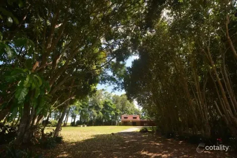 20 Russell Rd, Lake Eacham, QLD 4884