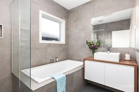 Property photo of 2/70 Patterson Avenue Keilor VIC 3036