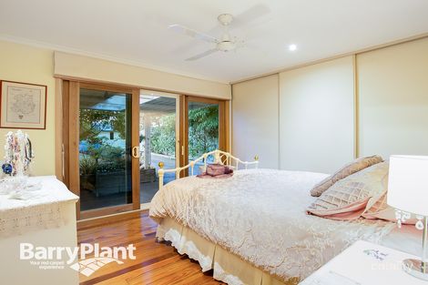 Property photo of 17 Overlea Avenue Rosebud VIC 3939