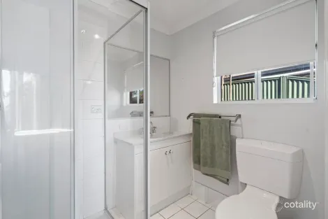 Property photo of 8 Amor Court Yamanto QLD 4305