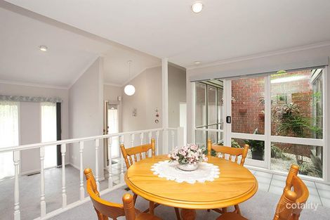 Property photo of 10 Crofton Court Eltham VIC 3095