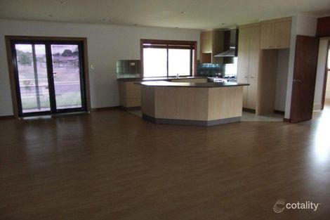 Property photo of 16 Houston Drive Mount Gambier SA 5290