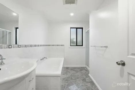 Property photo of 35 Wassell Place Lindisfarne TAS 7015