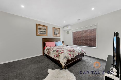 Property photo of 5 Dight Way Mickleham VIC 3064