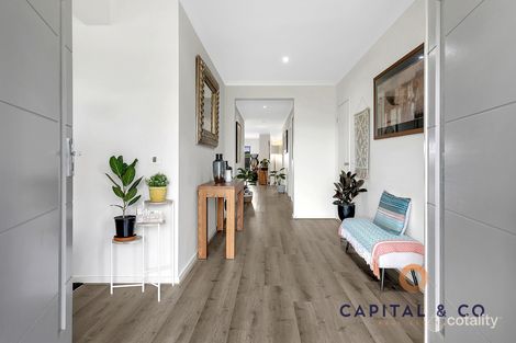 Property photo of 5 Dight Way Mickleham VIC 3064