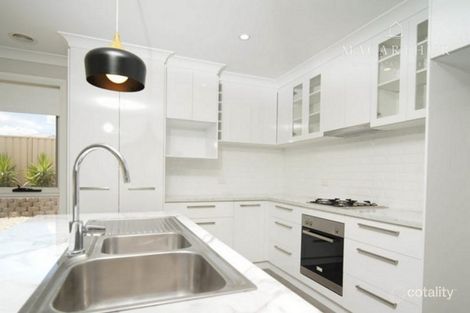 Property photo of 1 Goonawarra Street Gobbagombalin NSW 2650