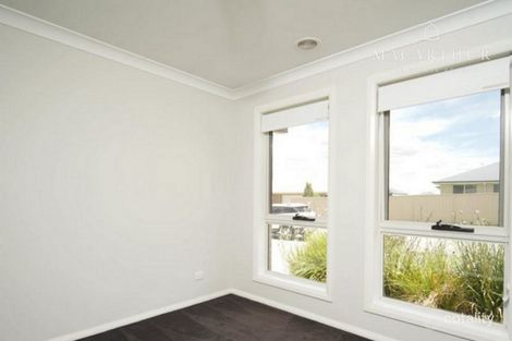 Property photo of 1 Goonawarra Street Gobbagombalin NSW 2650