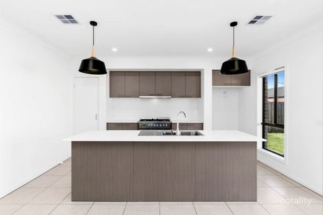 Property photo of 46 Iris Loop Armstrong Creek VIC 3217