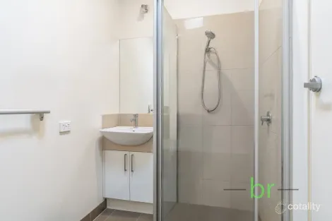 Property photo of 2/12 Station Lake Road Lara VIC 3212