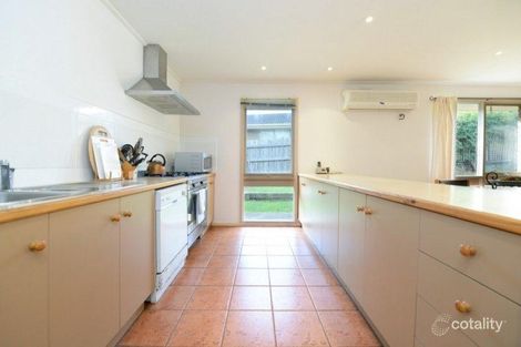 Property photo of 16 Glenview Crescent Frankston VIC 3199
