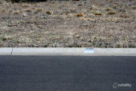 17 Langton Cres, Oakey, QLD 4401