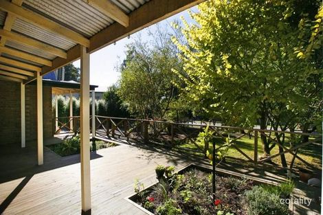 3 Brian Rd, Woodend, VIC 3442