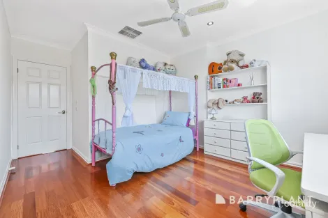 Property photo of 17 Jeanbart Court Wantirna South VIC 3152