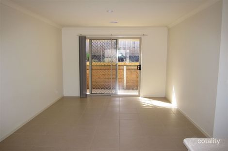 Property photo of 12 Skipton Street Drouin VIC 3818