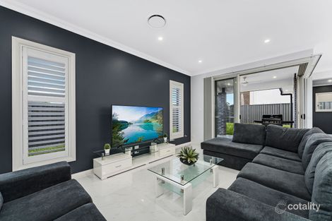 Property photo of 8 Dogwood Crescent Denham Court NSW 2565