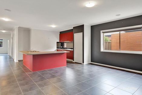Property photo of 14 Halford Way Strathtulloh VIC 3338