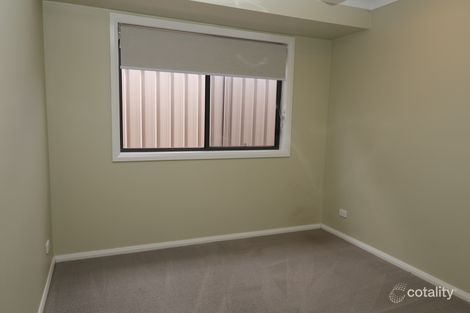 Property photo of 9 Chipp Place Lloyd NSW 2650