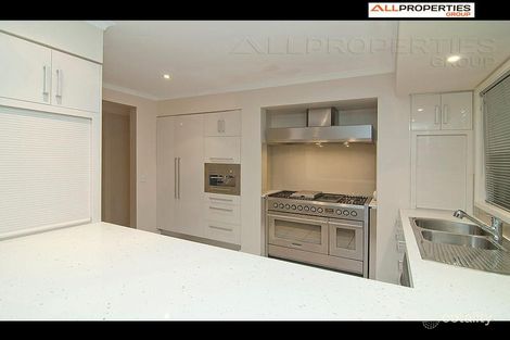 Property photo of 8 Kadgo Place Westlake QLD 4074