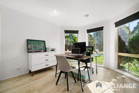 Property photo of 6 Breakwater Crescent Point Cook VIC 3030