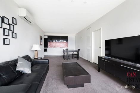 Property photo of 1004N/241 Harbour Esplanade Docklands VIC 3008