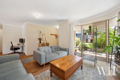 4 Pitts Lane, White Gum Valley, WA 6162