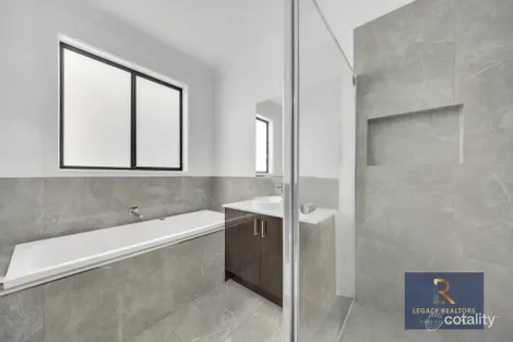 Property photo of 33 Goodison Grove Mount Cottrell VIC 3024