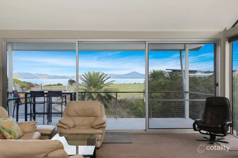 Property photo of 1 The Boulevarde Hawks Nest NSW 2324