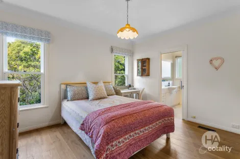 Property photo of 6 Thornton Road Mount Eliza VIC 3930