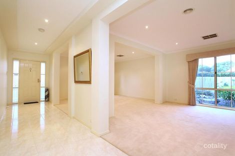 Property photo of 10 Skene Court Greenvale VIC 3059