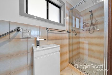 Property photo of 77 Oakwood Avenue Noble Park North VIC 3174