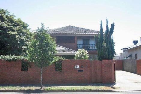 42 Normanby Ave, Thornbury, VIC 3071